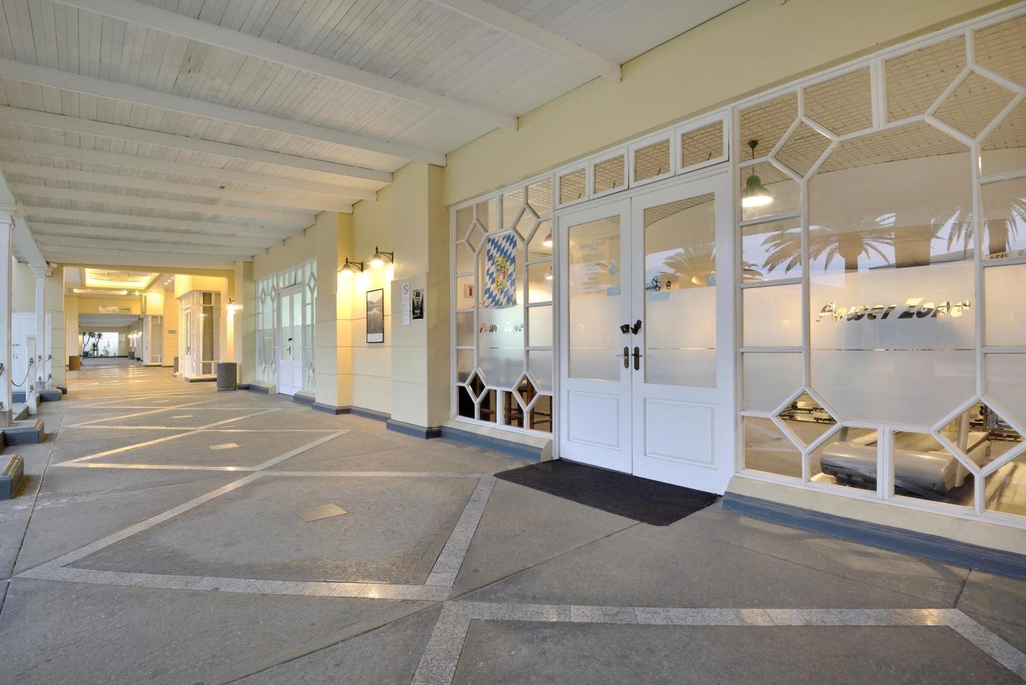 Swakopmund Hotel & Entertainment Centre Exterior foto